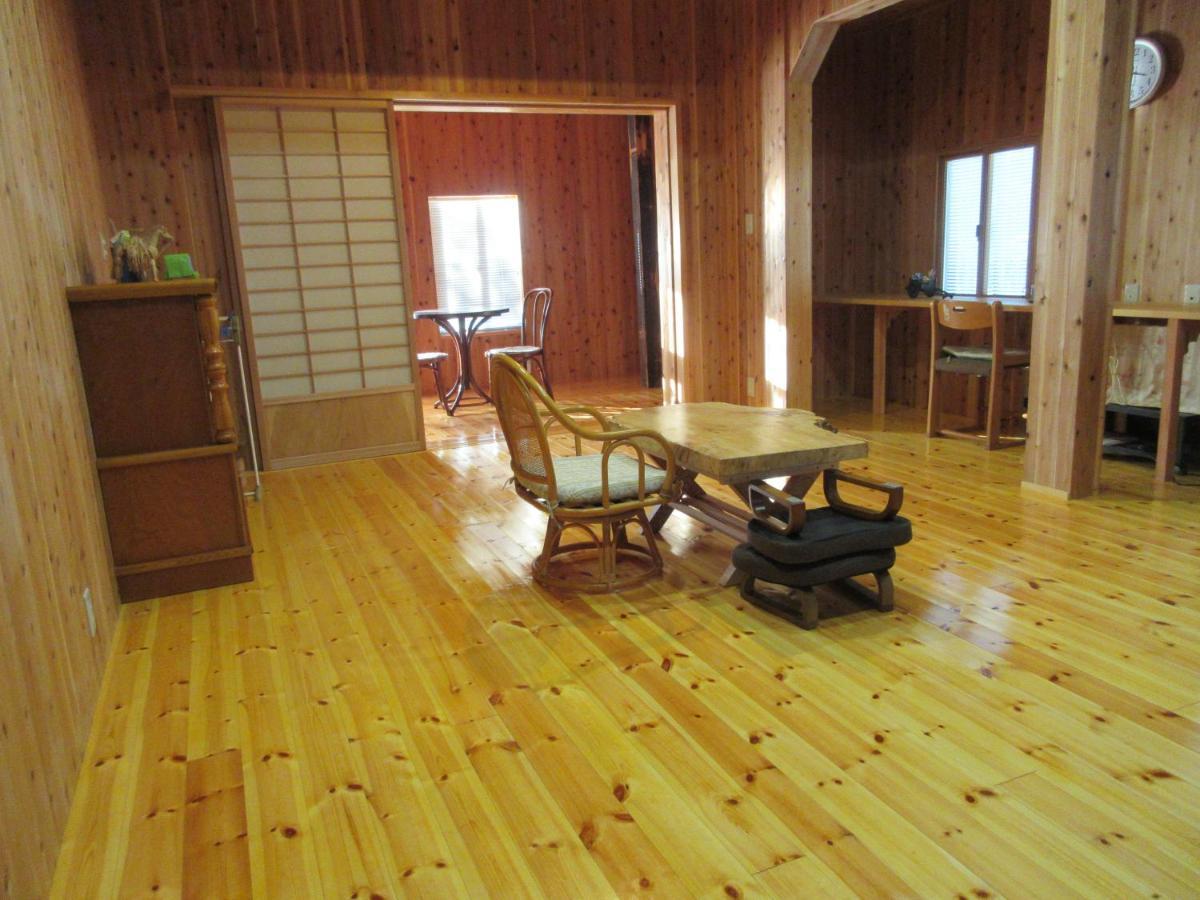 民泊くま - 絵画と音楽の宿 Inawashiro المظهر الخارجي الصورة